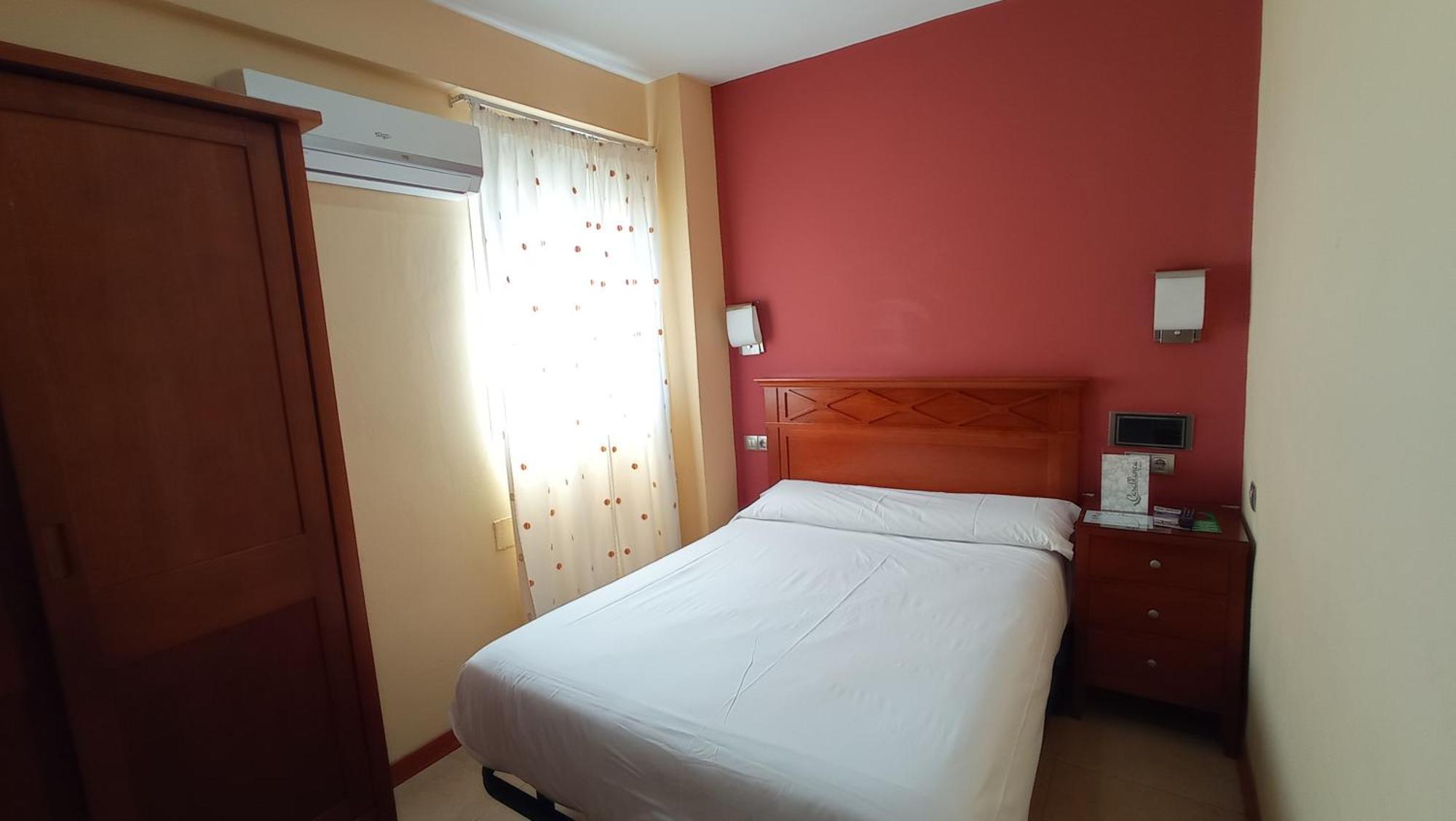 Pension Restaurante Casablanca Torreperogil Номер фото