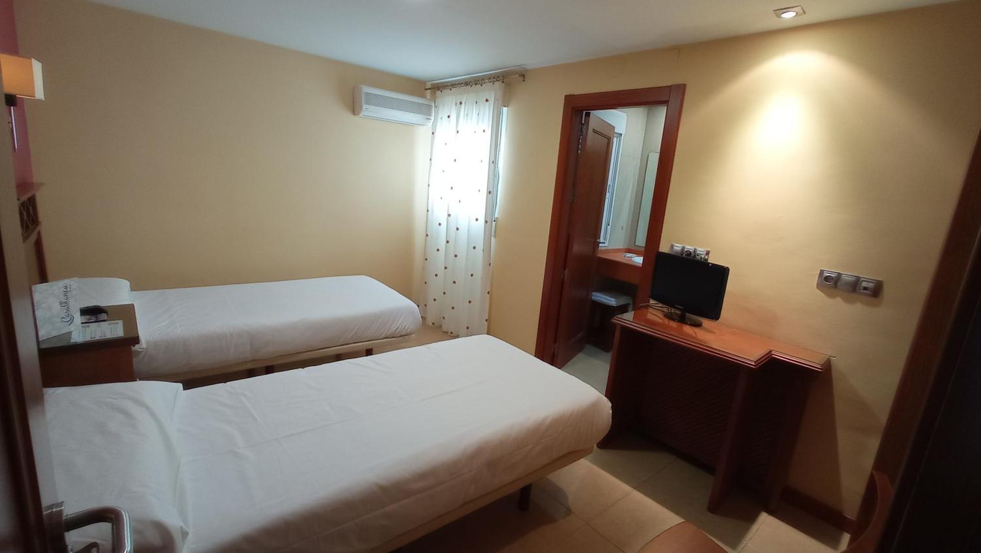 Pension Restaurante Casablanca Torreperogil Номер фото