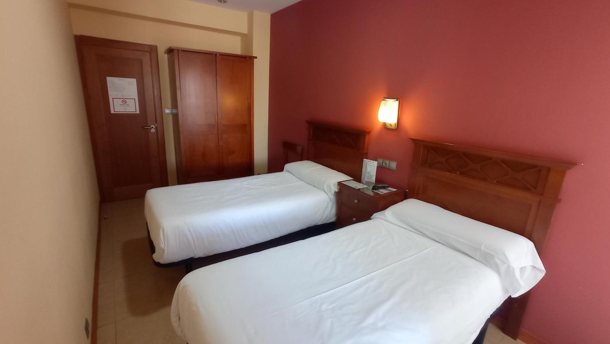 Pension Restaurante Casablanca Torreperogil Номер фото