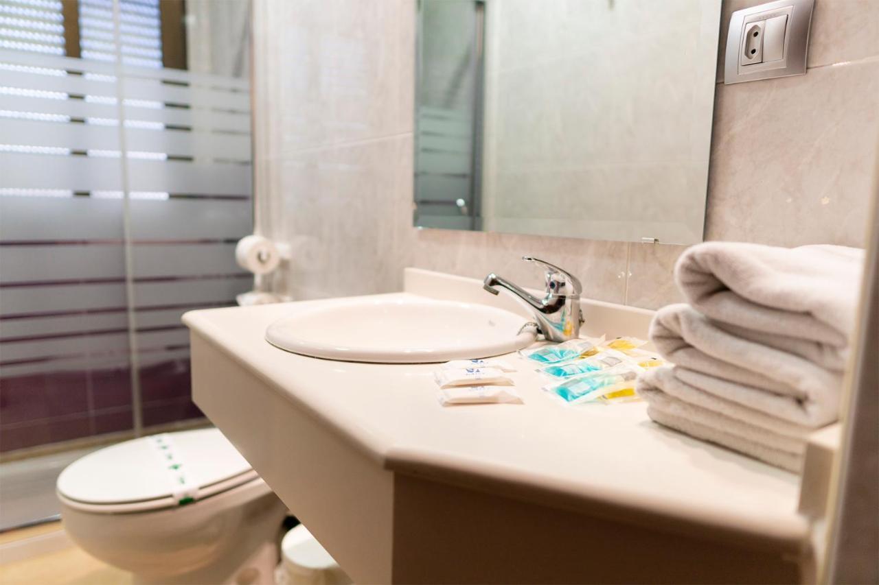 Pension Restaurante Casablanca Torreperogil Екстер'єр фото